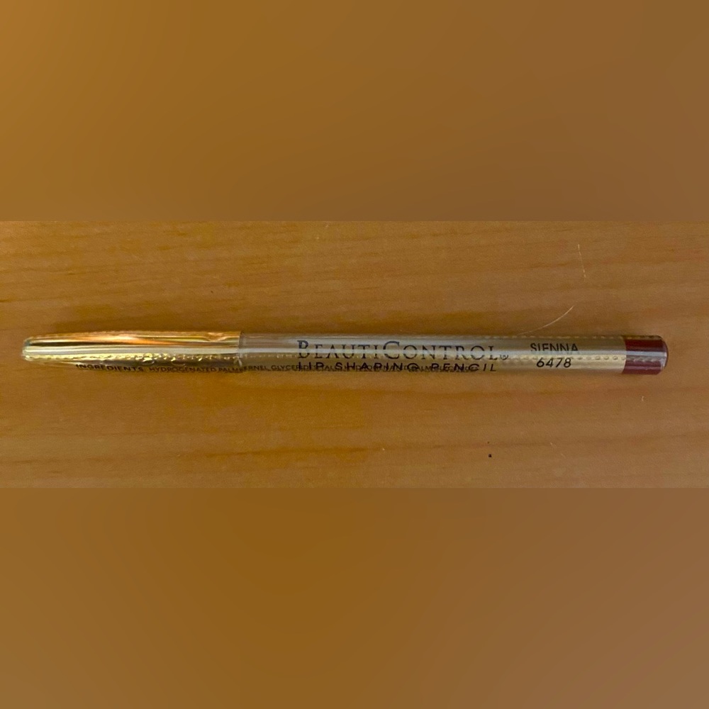 Lip Shaping Pencil by BeautiControl